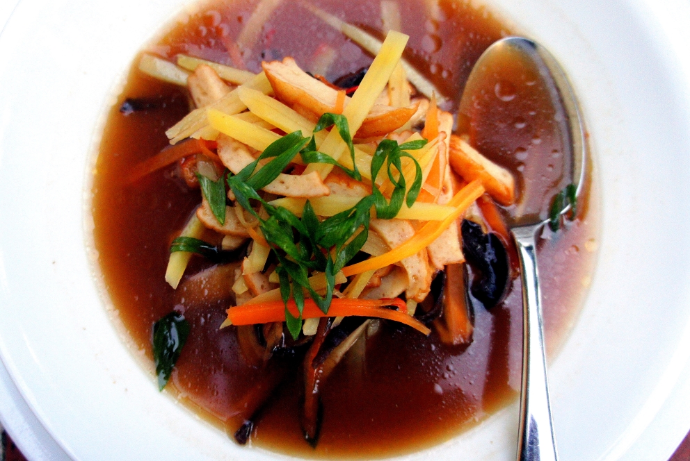 Hot and sour soup&nbsp;酸辣湯