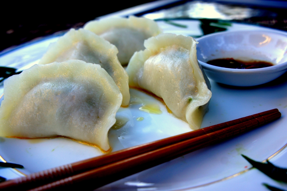 Pork and bok choy dumplings with homemade rice flour wrappers (FODMAP&nbsp;friendly)