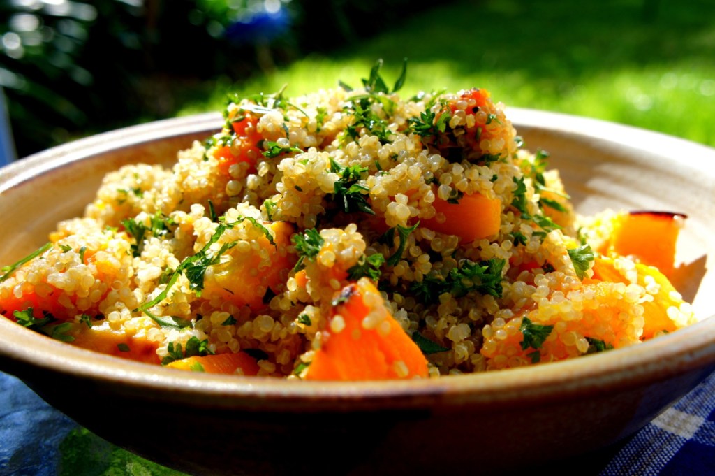 Simple lunch – quinoa with roasted pumpkin and herbs (FODMAP&nbsp;friendly)