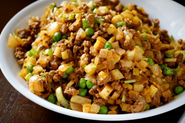 Filling - beef curry puff with leek, cumin, turmeric, garam masala and oyster sauce