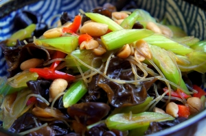 Celery salad with black fungus and peanuts (Liang Ban 涼拌) (vegan)
