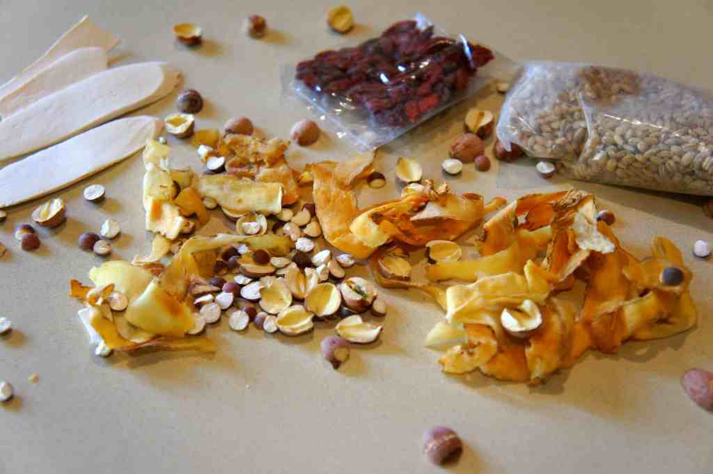 QinBuLiang soup base - pearl barley (YiMi 薏米), lotus seeds (LianZi 蓮子), goji berries (GouQi 枸杞), fox nuts (Qianshi 芡實 ), Chinese yam (HuaiSan 淮山) and Solomon's seal rhizome (YuZu 玉竹)