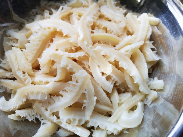 Beef tripe, blanched and thinly sliced