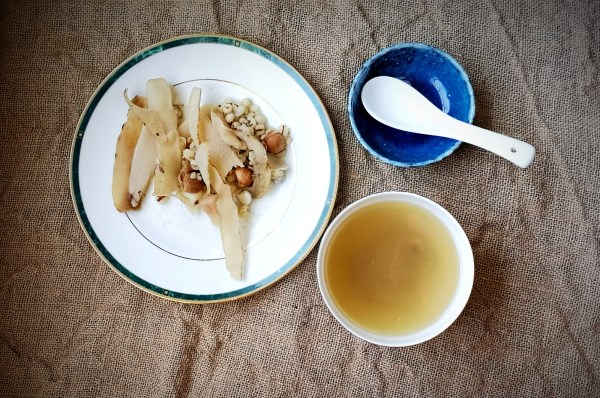 Chinese herbal soup for balanced energy - 'qin bu liang' means cleansing, nourishing and cooling.