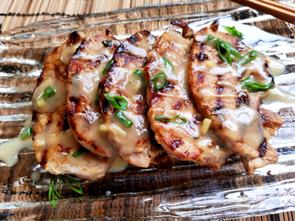Grilled ginger pork with wine sauce (FODMAP&nbsp;friendly)