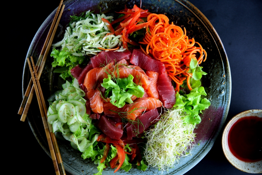 Prosperity toss for Chinese new year&nbsp;(捞生)