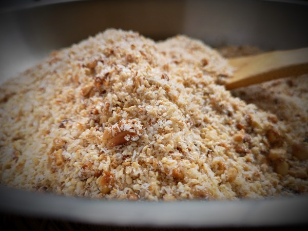 Delicious filling of peanut, sesame seed and coconut.