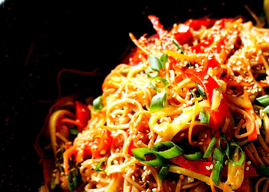 Soba noodles with vegetables ‘lao mien’ 撈麵 (FODMAP&nbsp;friendly)