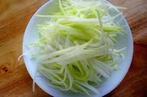 Hairy gourd julienned - Hairy gourd salad with XO sauce 节瓜凉拌