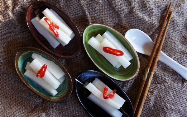 Traditional Chinese pickled white radish 'suan luo bo' 酸萝卜