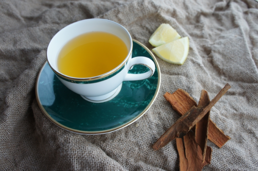 Aromatic cinnamon, lemon and ginger tea (FODMAP&nbsp;friendly)