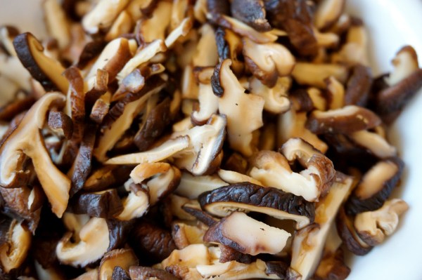 Sliced Chinese mushrooms