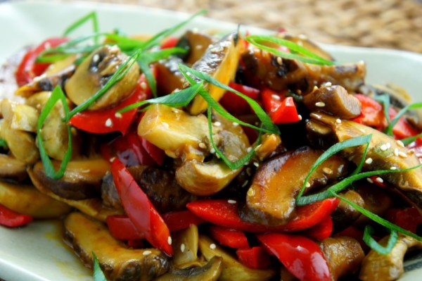 Chinese mushroom, fresh mushroom and capsicum stir fry, with oyster sauce