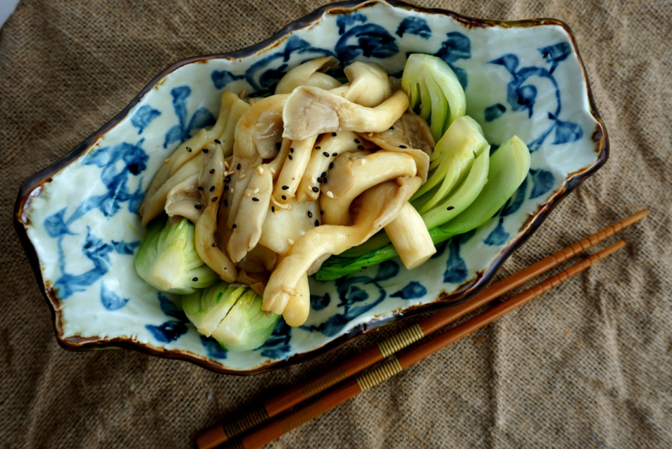 Oyster mushrooms with bok choy (FODMAP&nbsp;friendly)