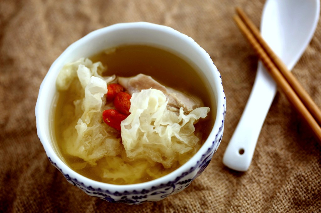 Snow fungus, goji berries and chicken soup – for calmness and positive energy&nbsp;(雪耳枸杞鸡汤)