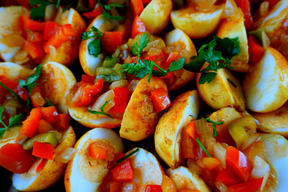 Turmeric eggs with chili tomato&nbsp;salsa