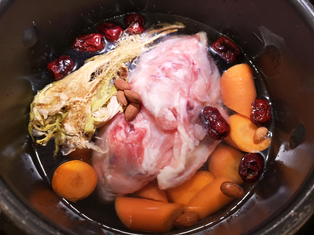 Place all ingredients in a pressure cooker (high on 60 minutes) or in a pot over (slow cook for 2 hours on stove top)